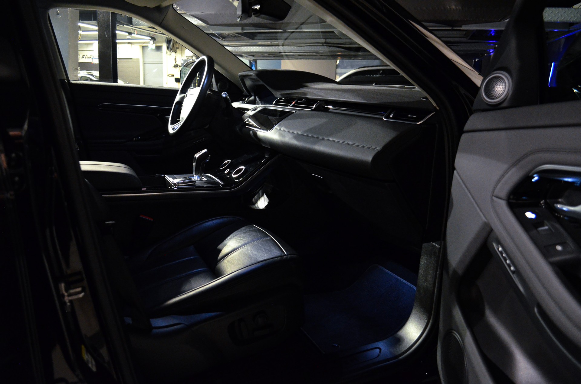 LAND ROVER Range Rover Evoque P 200 MHEV HSE AT9-image-14