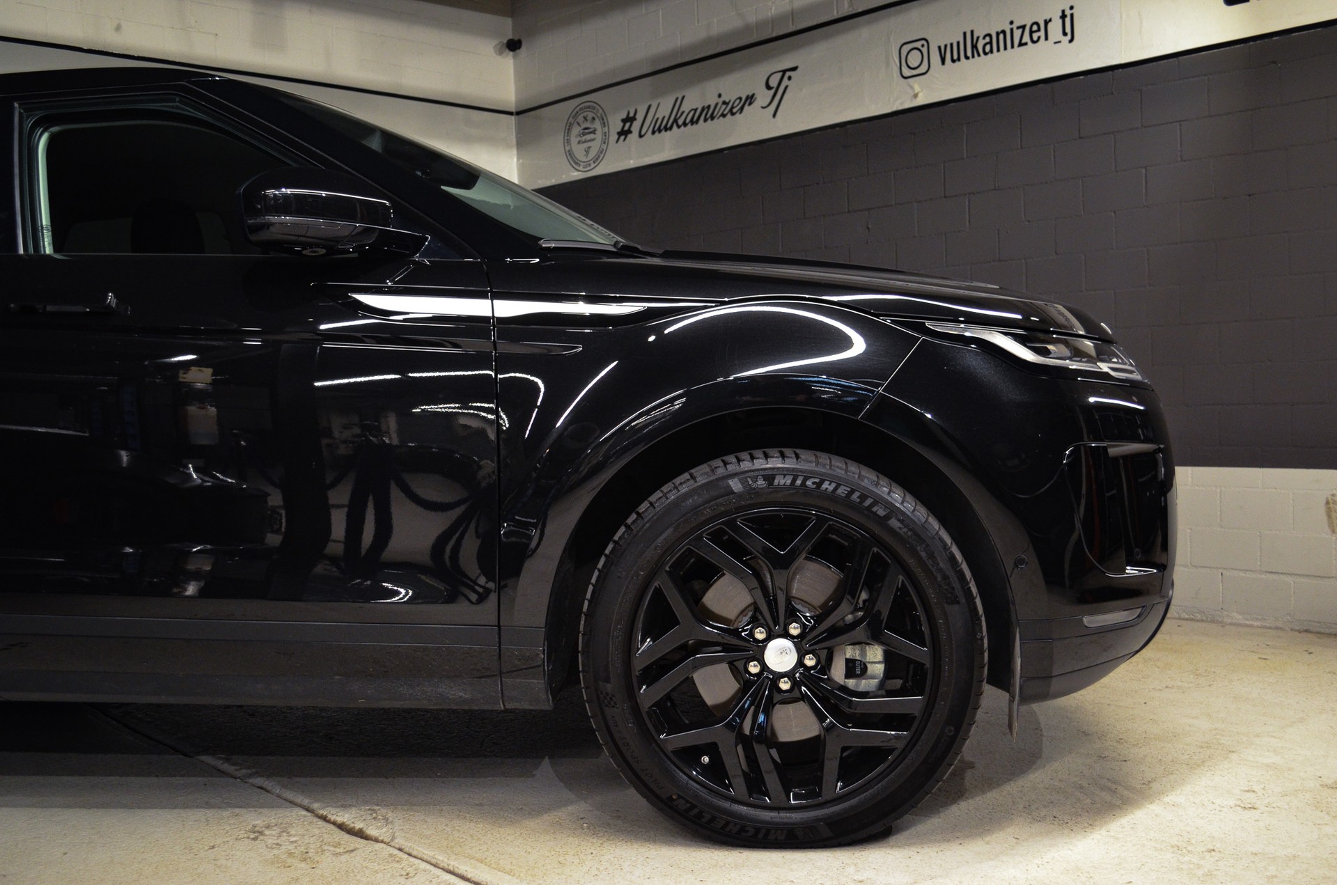 LAND ROVER Range Rover Evoque P 200 MHEV HSE AT9-showroom-element-2