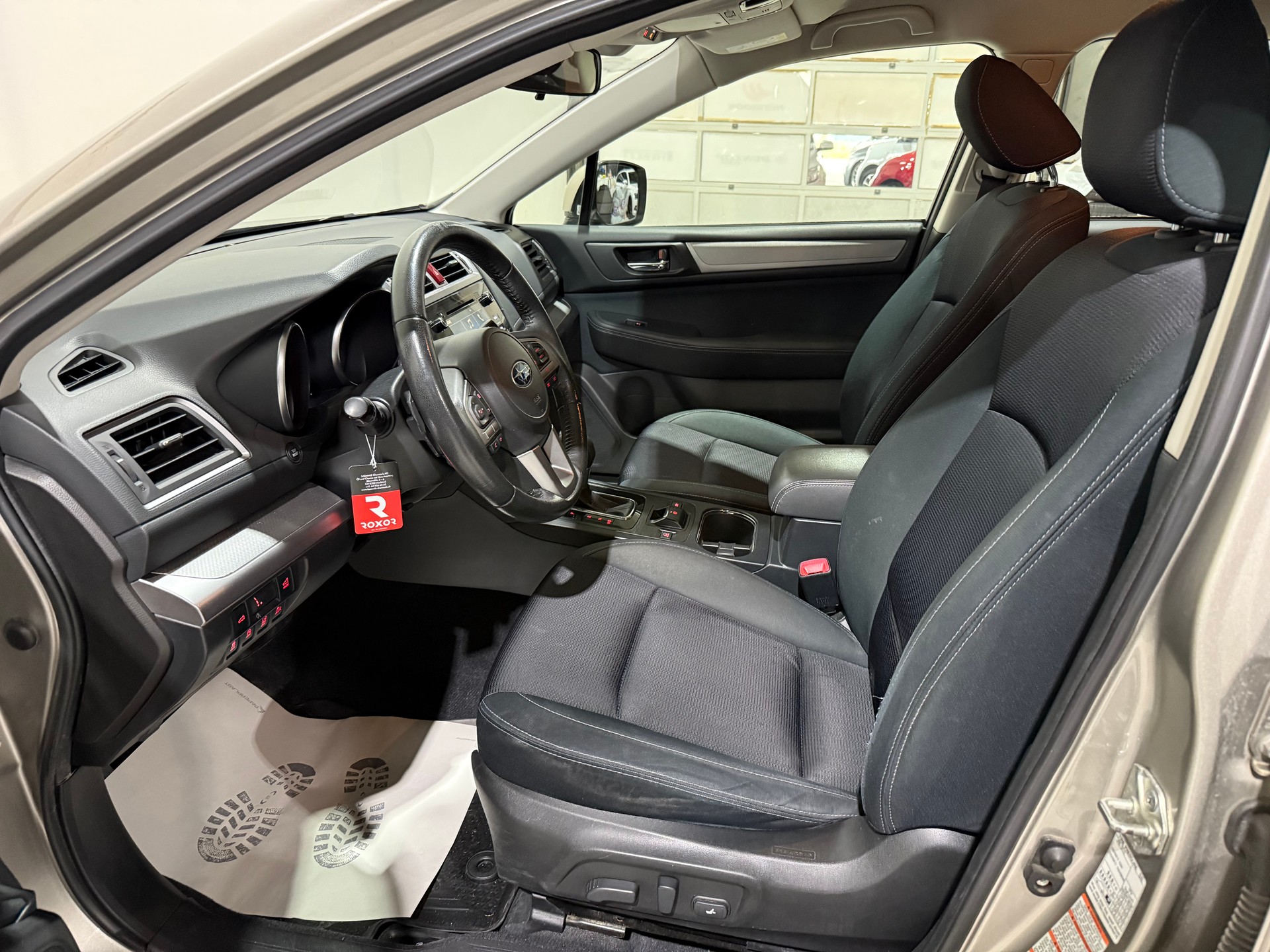 SUBARU Outback 2.5i Luxury AWD Lineartronic-image-12