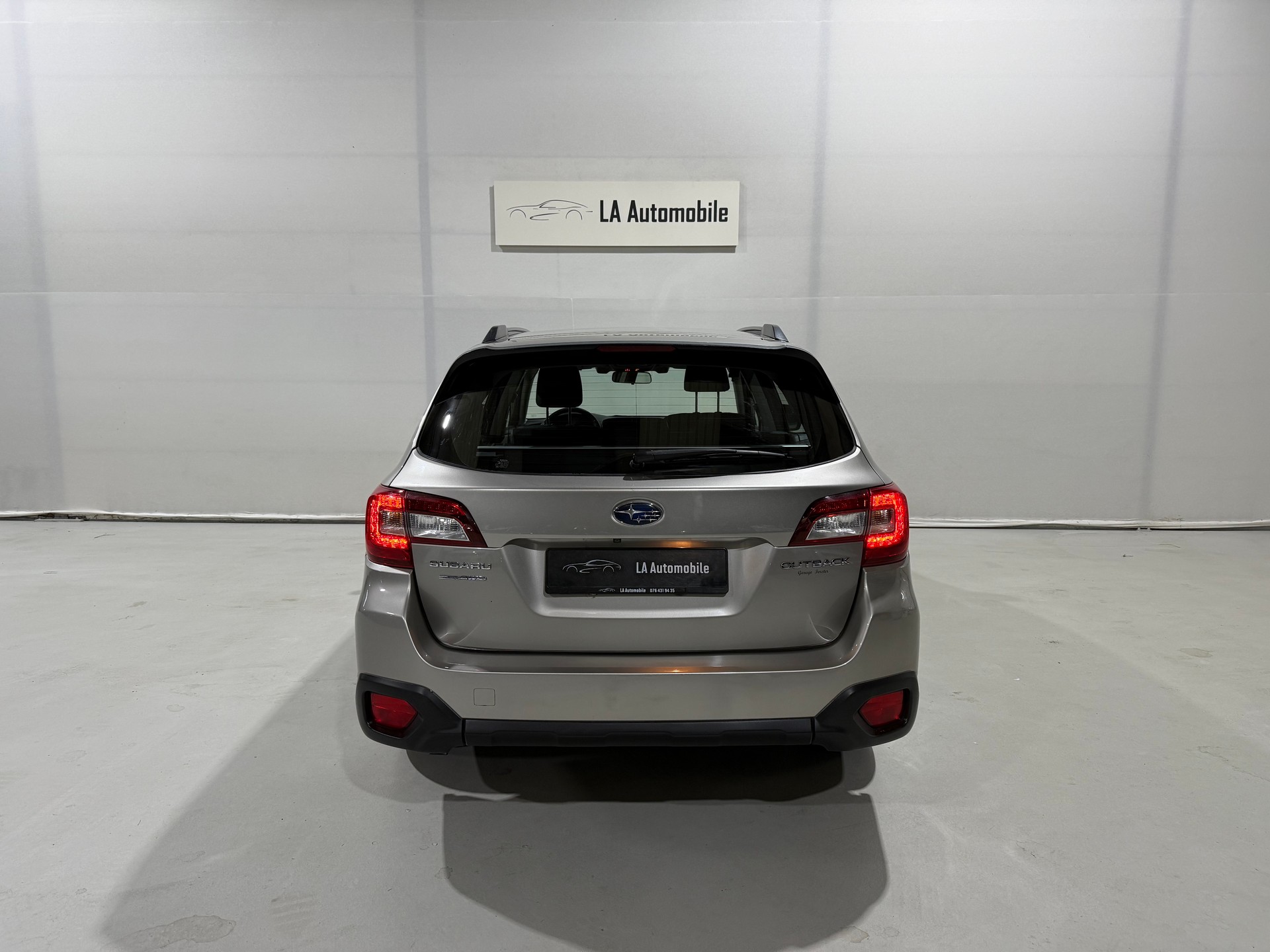 SUBARU Outback 2.5i Luxury AWD Lineartronic-image-7