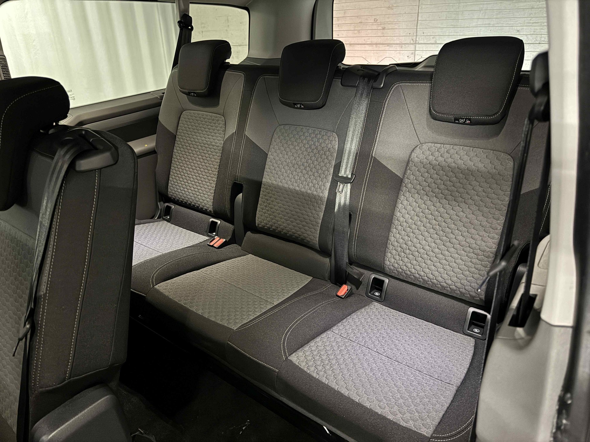 VW Caravelle 2.0 TDI Life LWB 4 Motion Aut 8-image-14