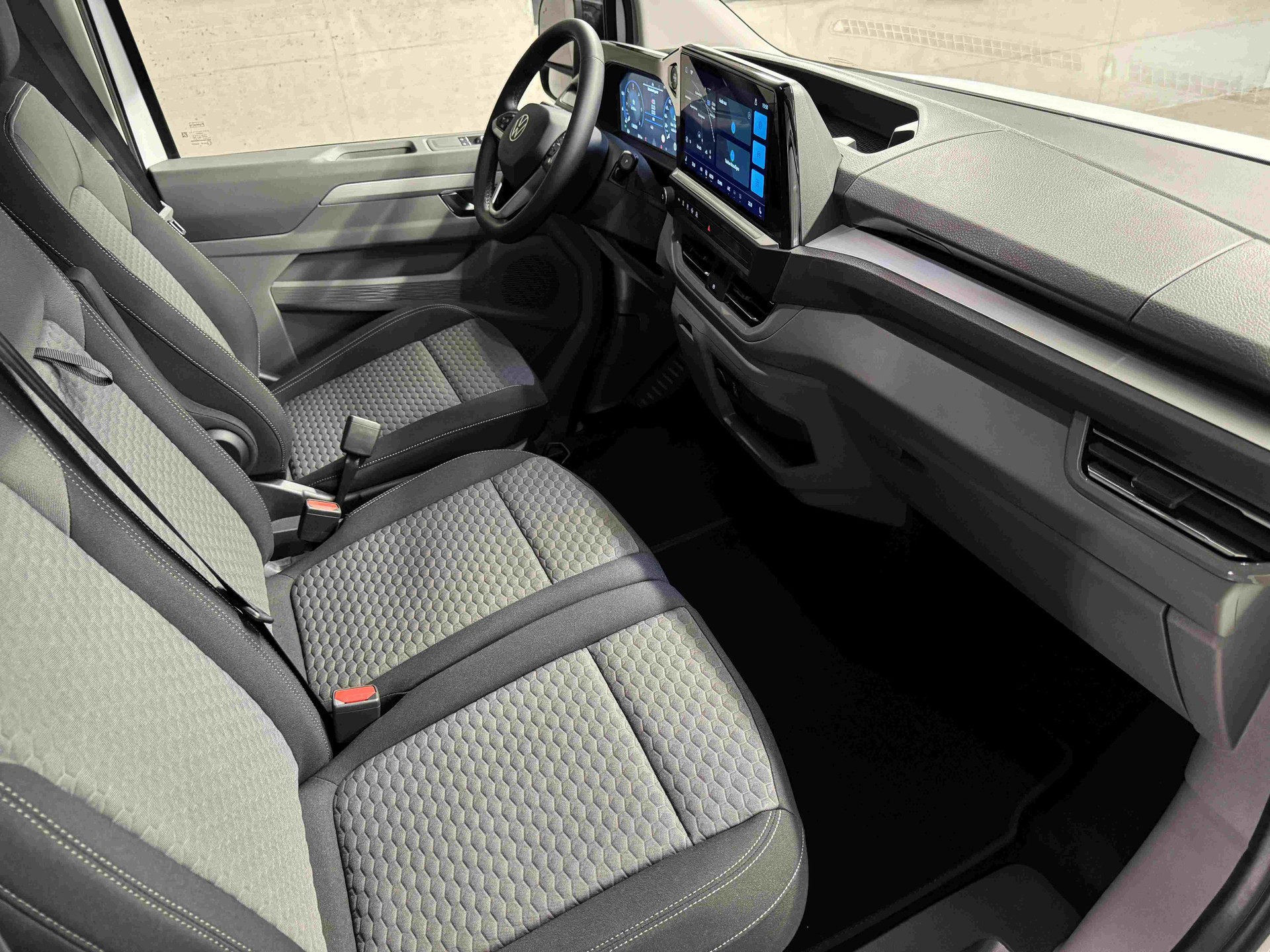 VW Caravelle 2.0 TDI Life LWB 4 Motion Aut 8-image-9