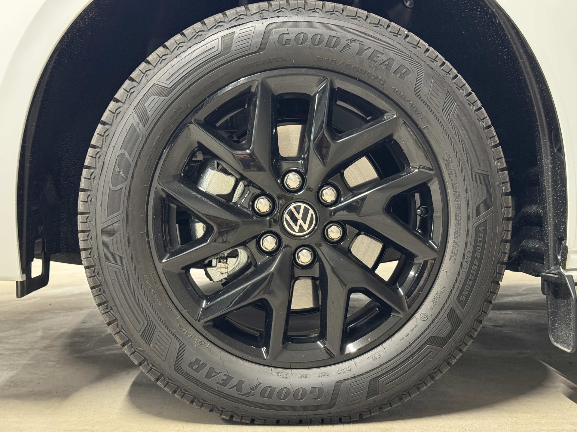 VW Caravelle 2.0 TDI Life LWB 4 Motion Aut 8-image-16