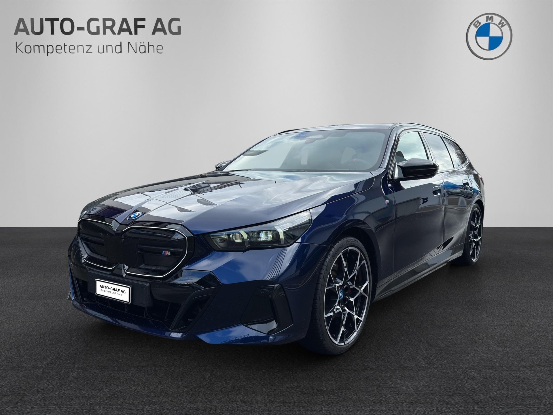 BMW i5 M60 xDrive Touring-image-0