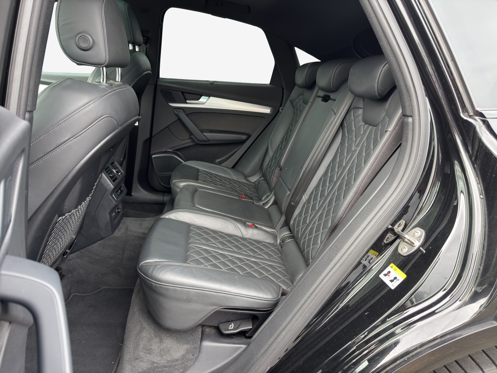 AUDI Q5 Sportback 50 TFSI e PHEV S line quattro S-tronic-image-12