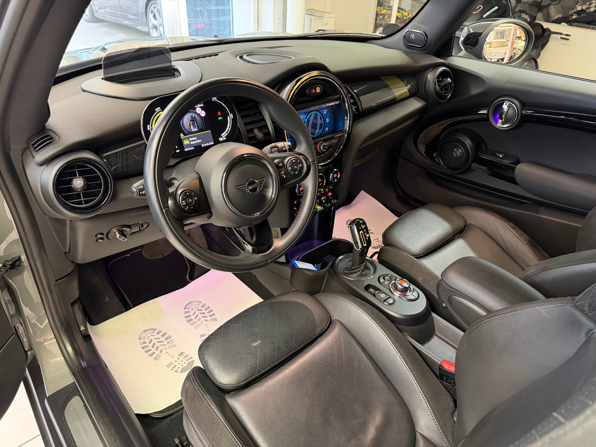 MINI Mini F56 Cooper SE-image-10