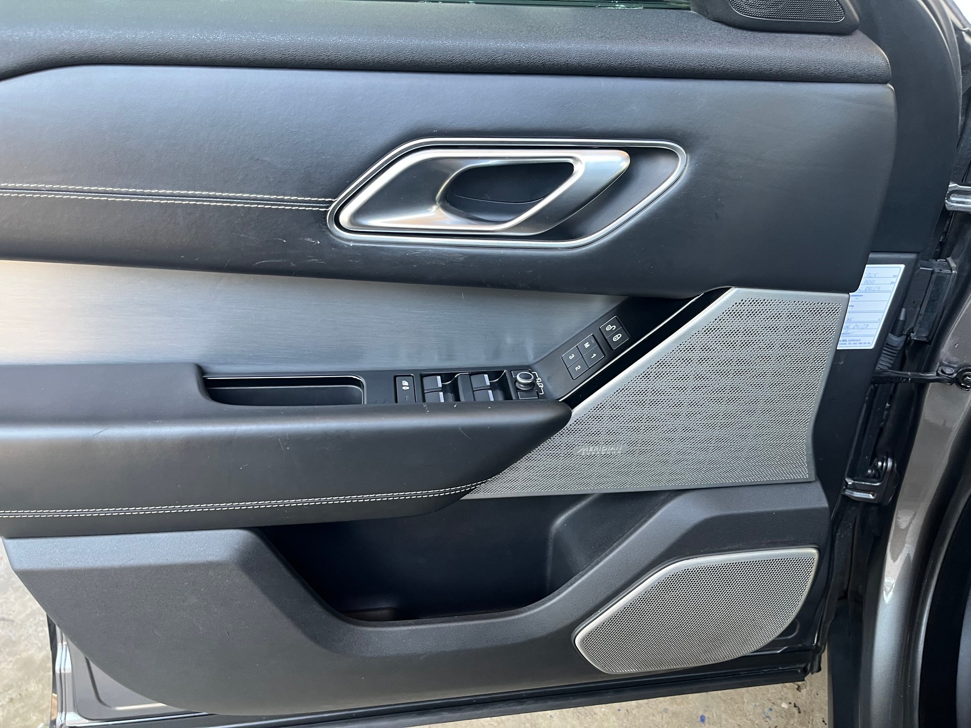 LAND ROVER Range Rover Velar R-Dynamic D 300 HSE Automatic-image-16