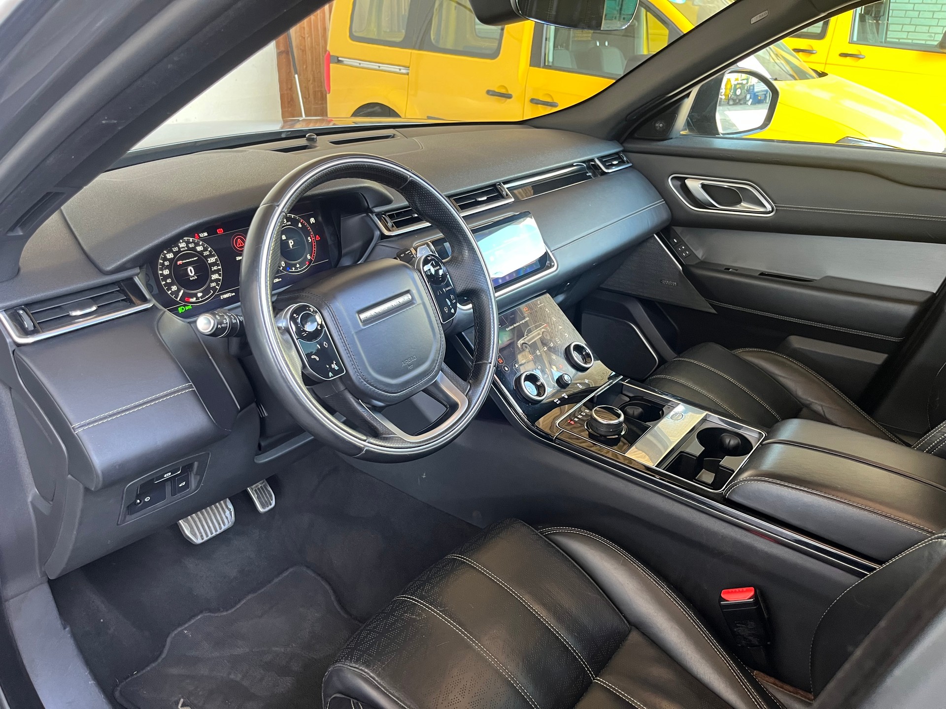 LAND ROVER Range Rover Velar R-Dynamic D 300 HSE Automatic-image-10