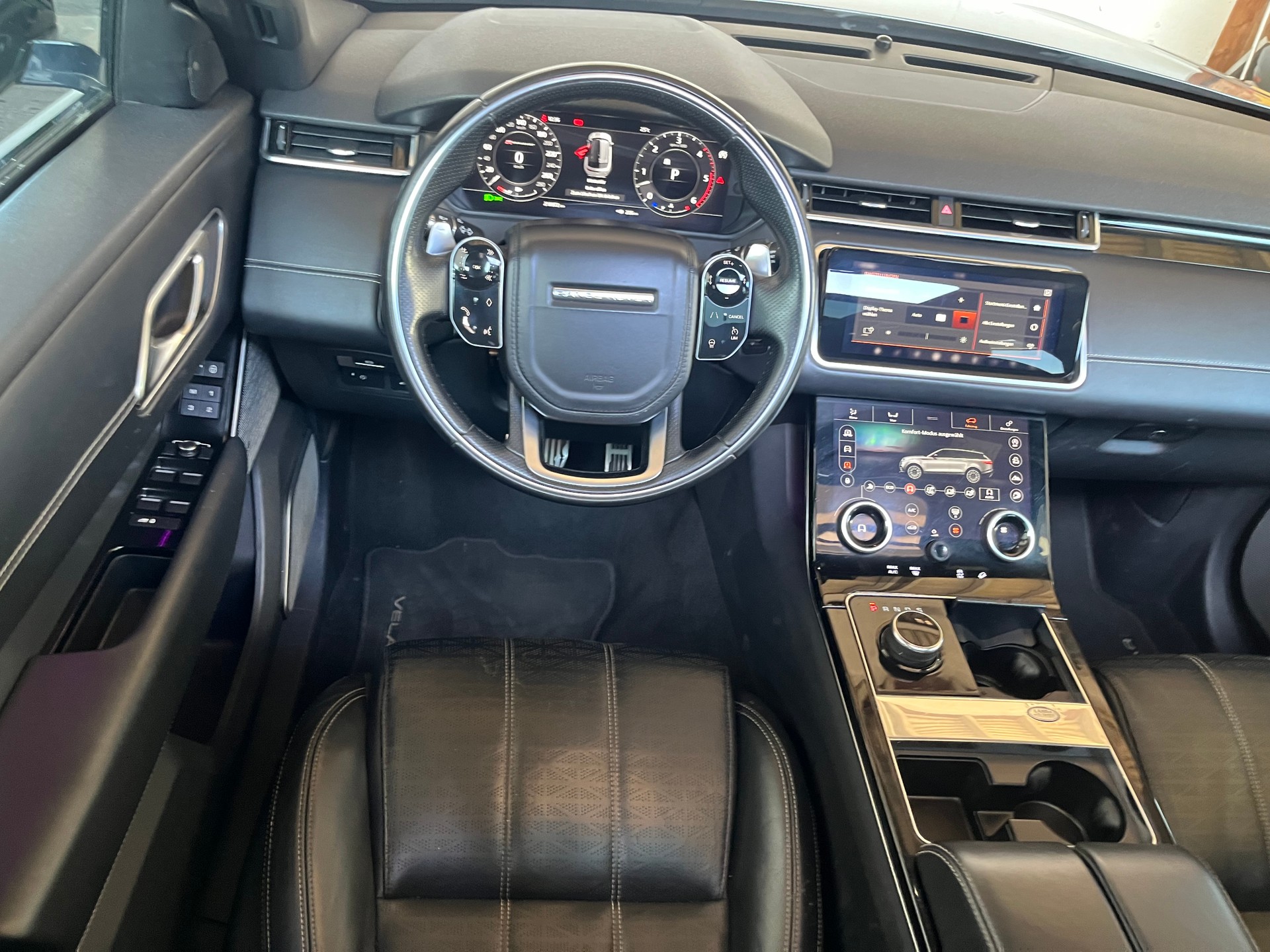 LAND ROVER Range Rover Velar R-Dynamic D 300 HSE Automatic-image-17