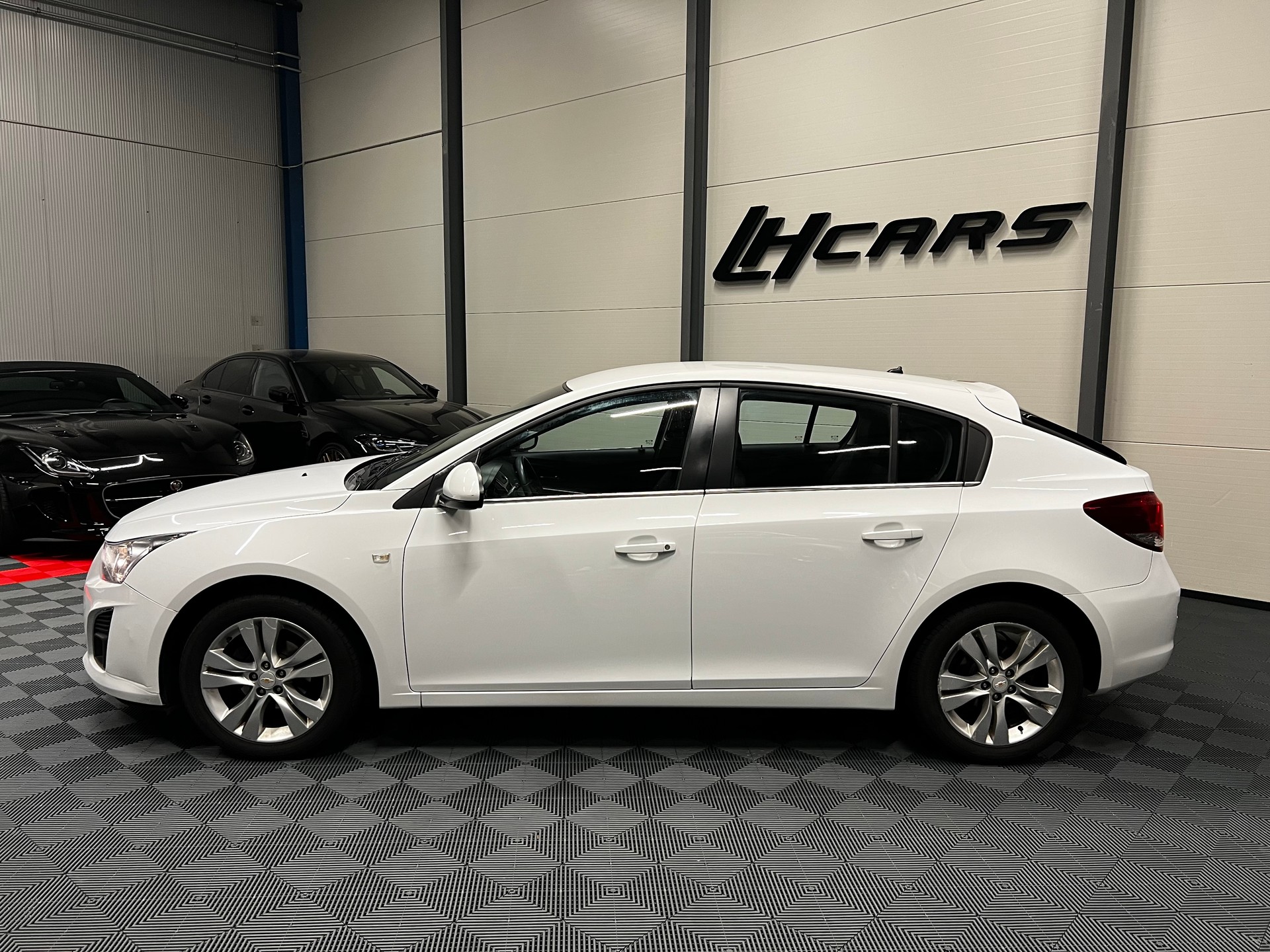 CHEVROLET Cruze 1.8 LTZ Automatic-image-1