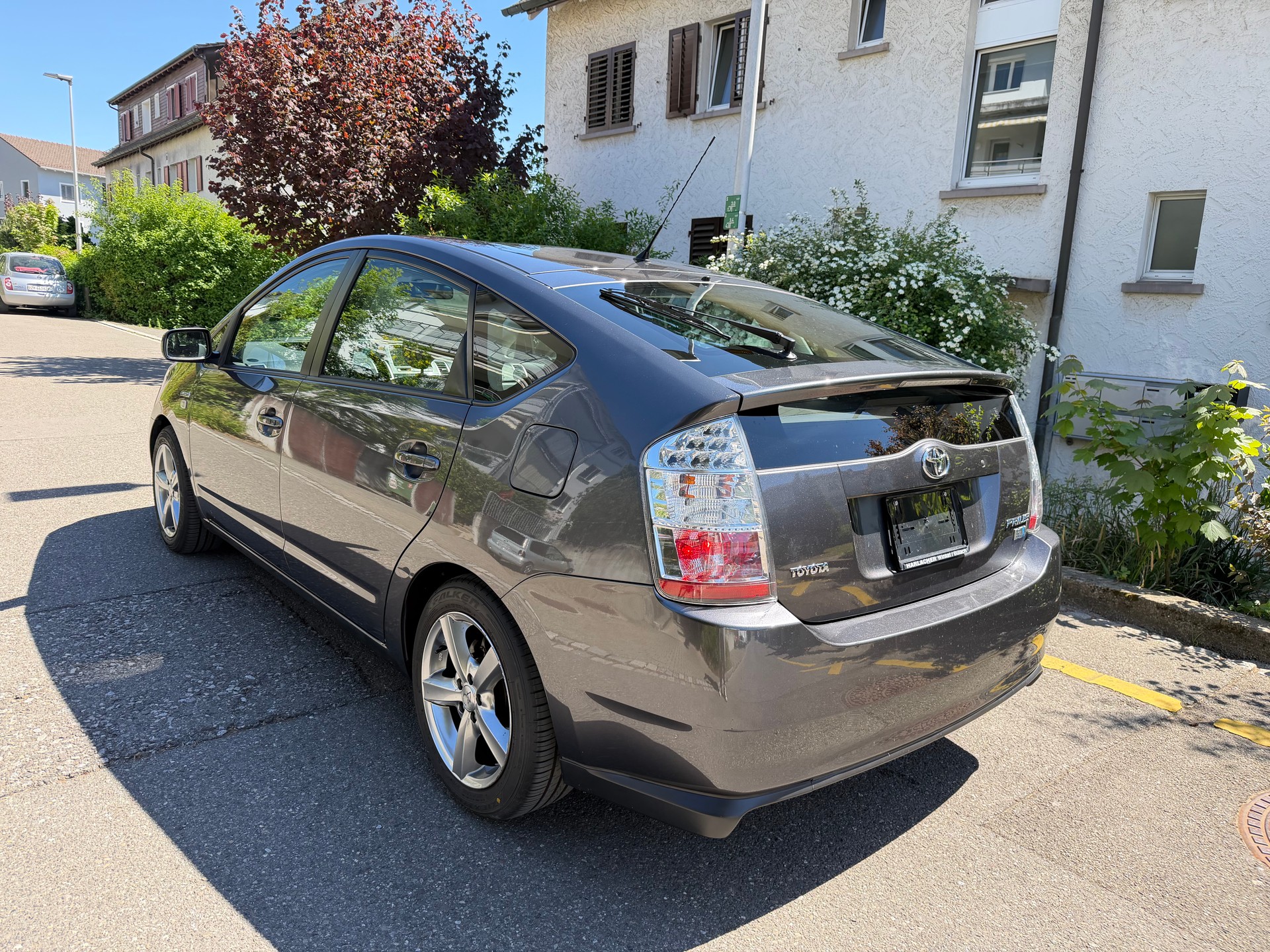TOYOTA Prius 1.5 16V Hybrid/ FRISCH AB MFK & SERVICE . GUT ZUSTAND-image-2