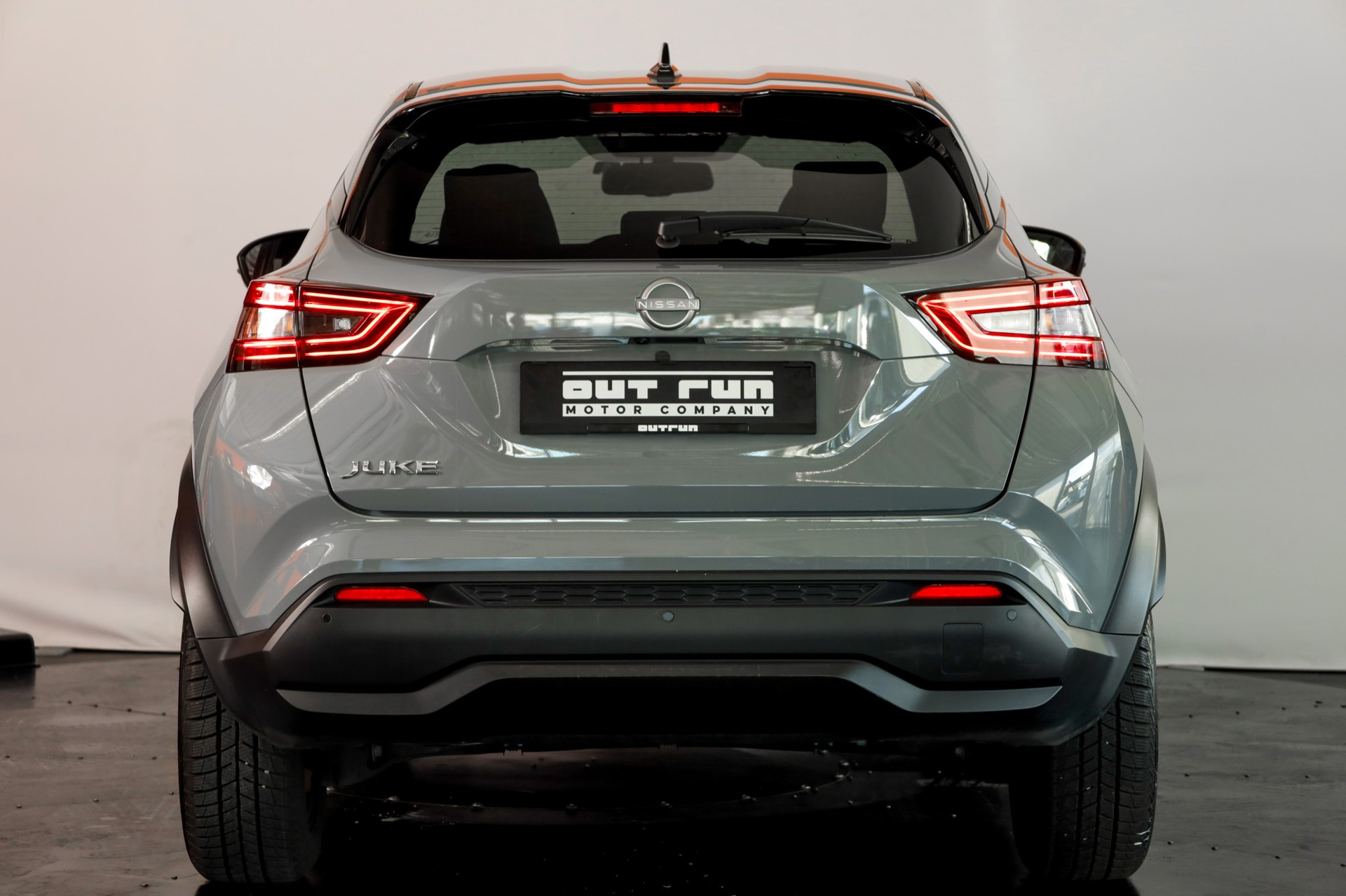 NISSAN Juke 1.0 DIG-T tekna DCT-showroom-element-3