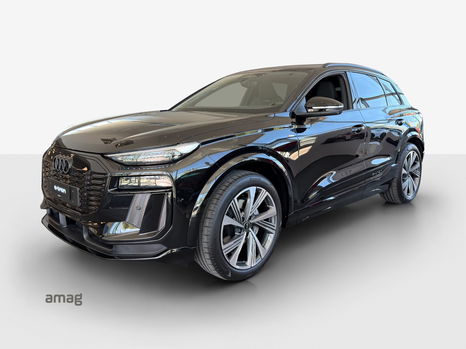 AUDI Q6 e-tron quattro-image-3