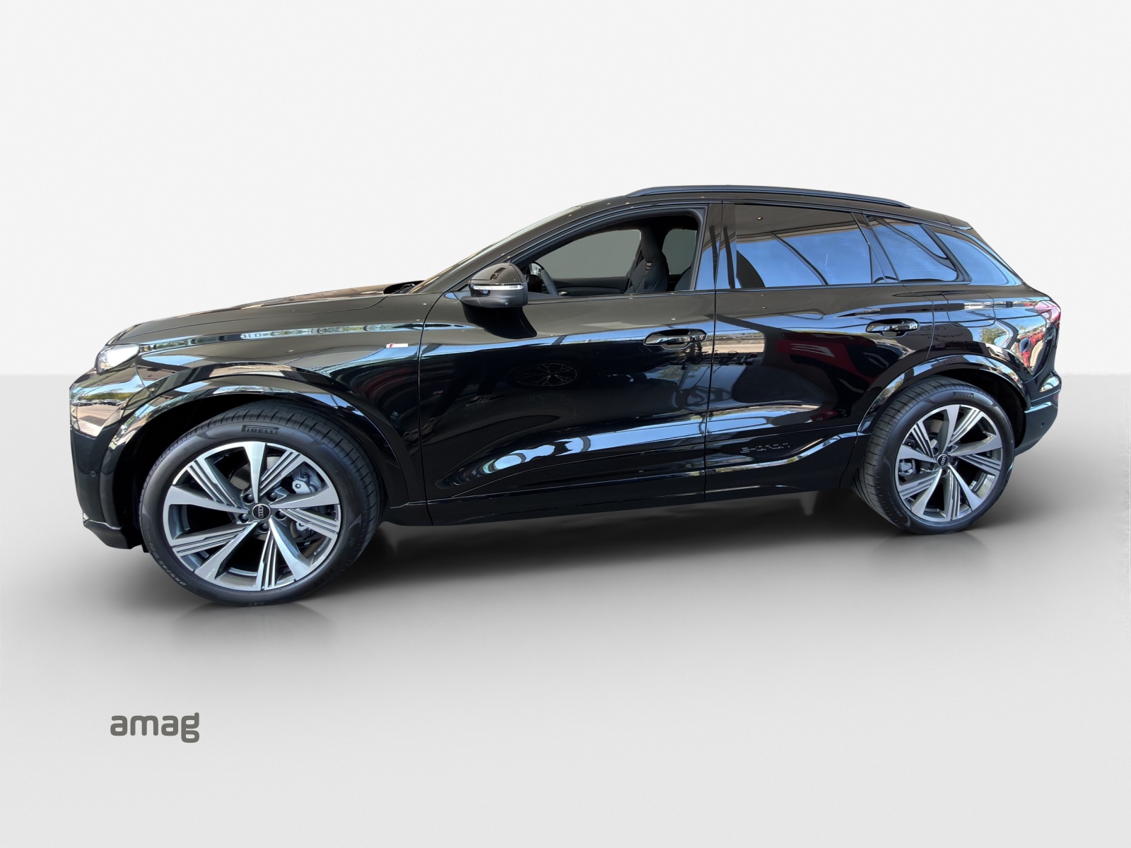 AUDI Q6 e-tron quattro-image-4