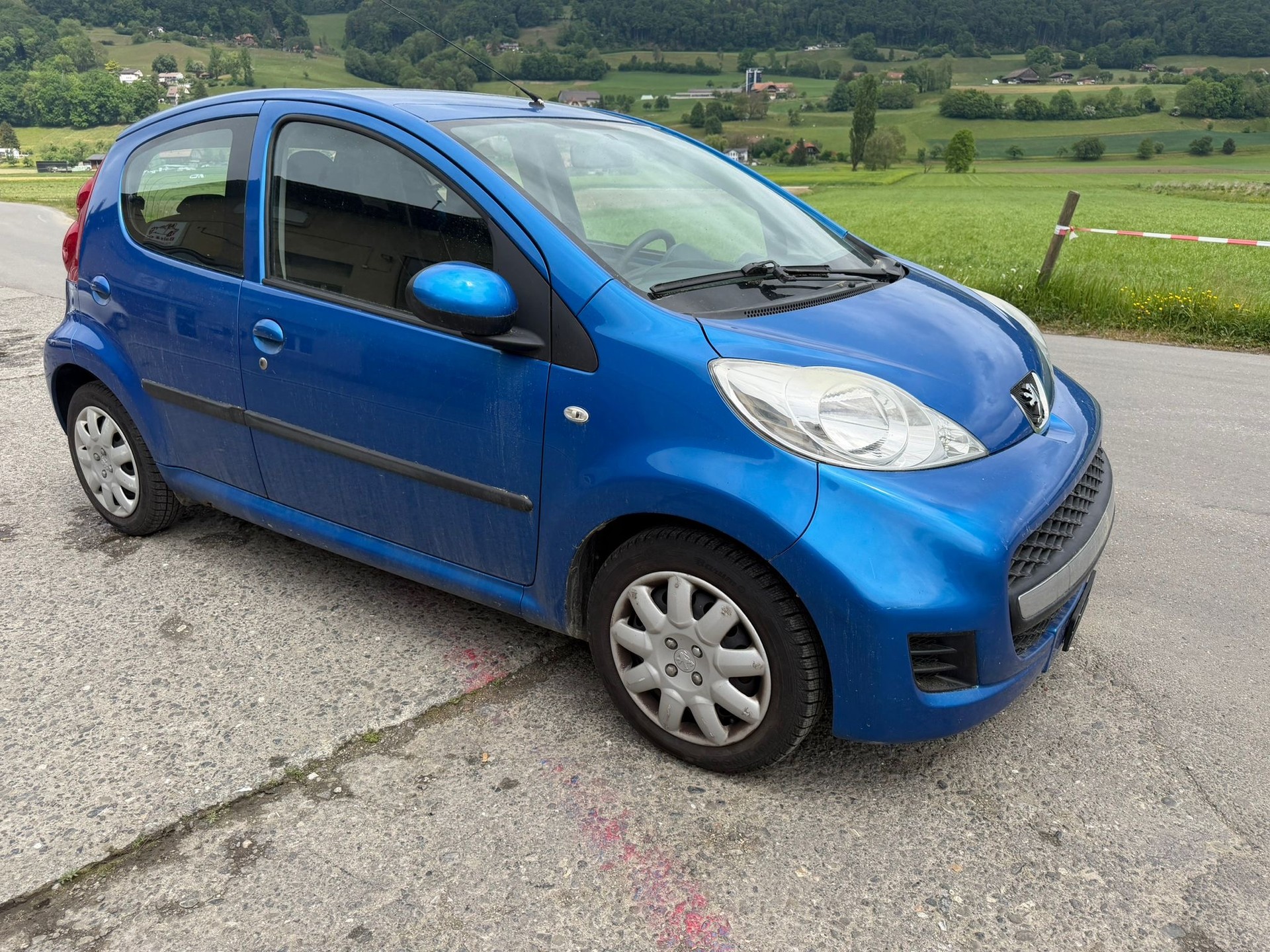 PEUGEOT 107 1.0 Trendy-image-2