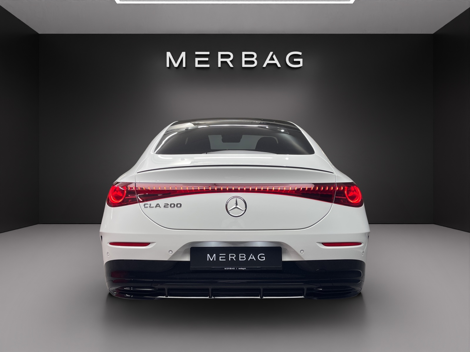 MERCEDES-BENZ CLA 200-image-4