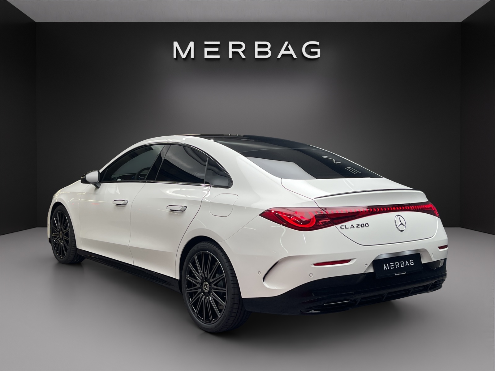MERCEDES-BENZ CLA 200-image-3