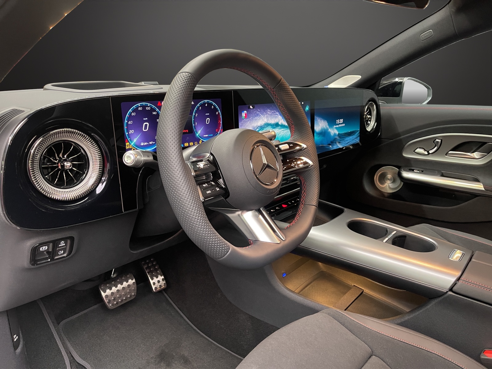 MERCEDES-BENZ CLA 200-image-7