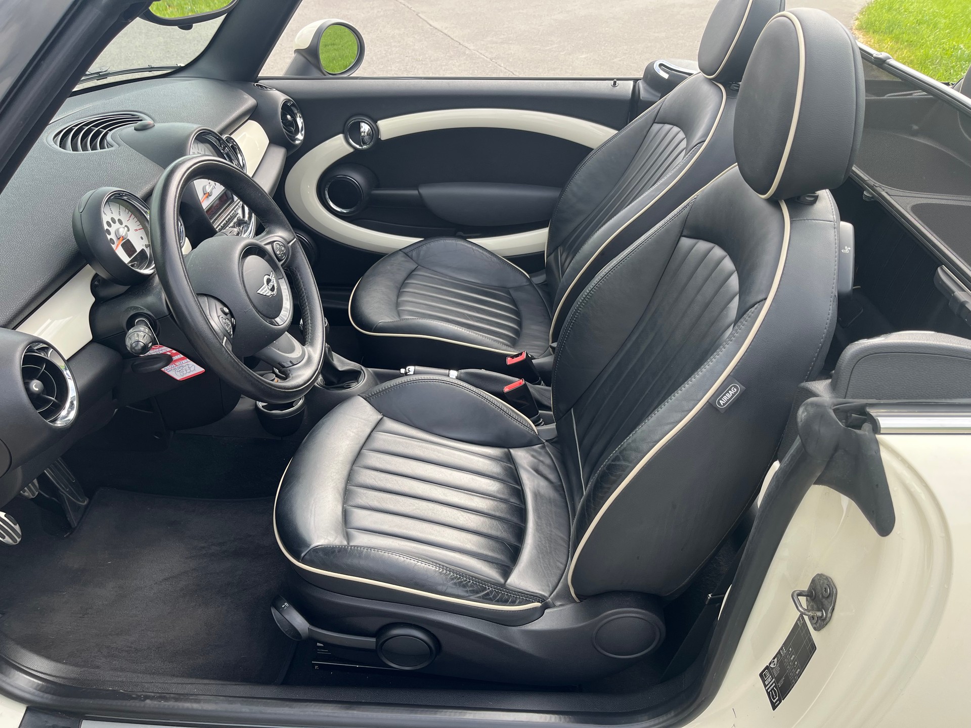 MINI Cooper S Cabriolet-image-8