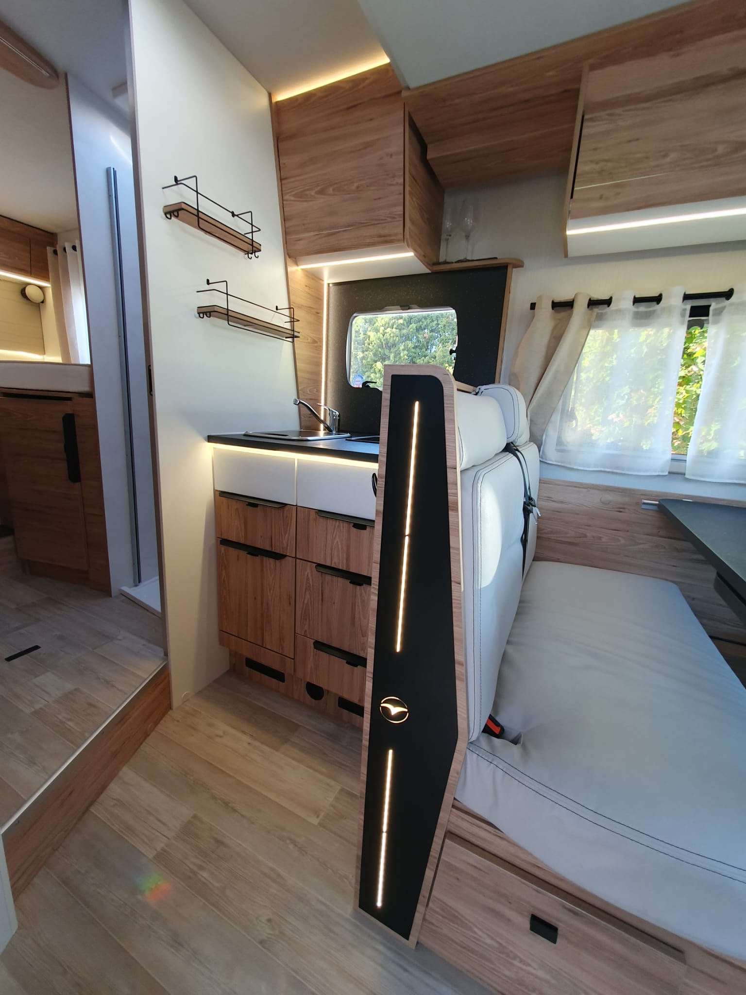 PILOTE P696GJ-image-20