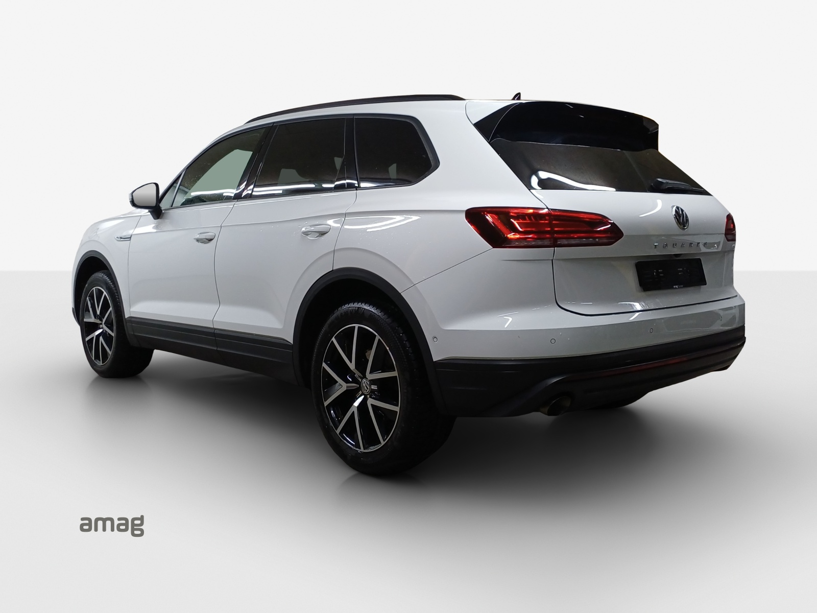VW Touareg 3.0 TDI Basic Tiptronic-image-2
