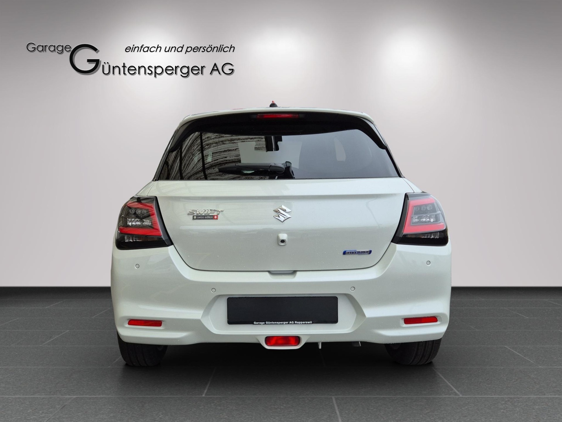 SUZUKI Swift 1.2 Compact Top Hybrid-showroom-element-3
