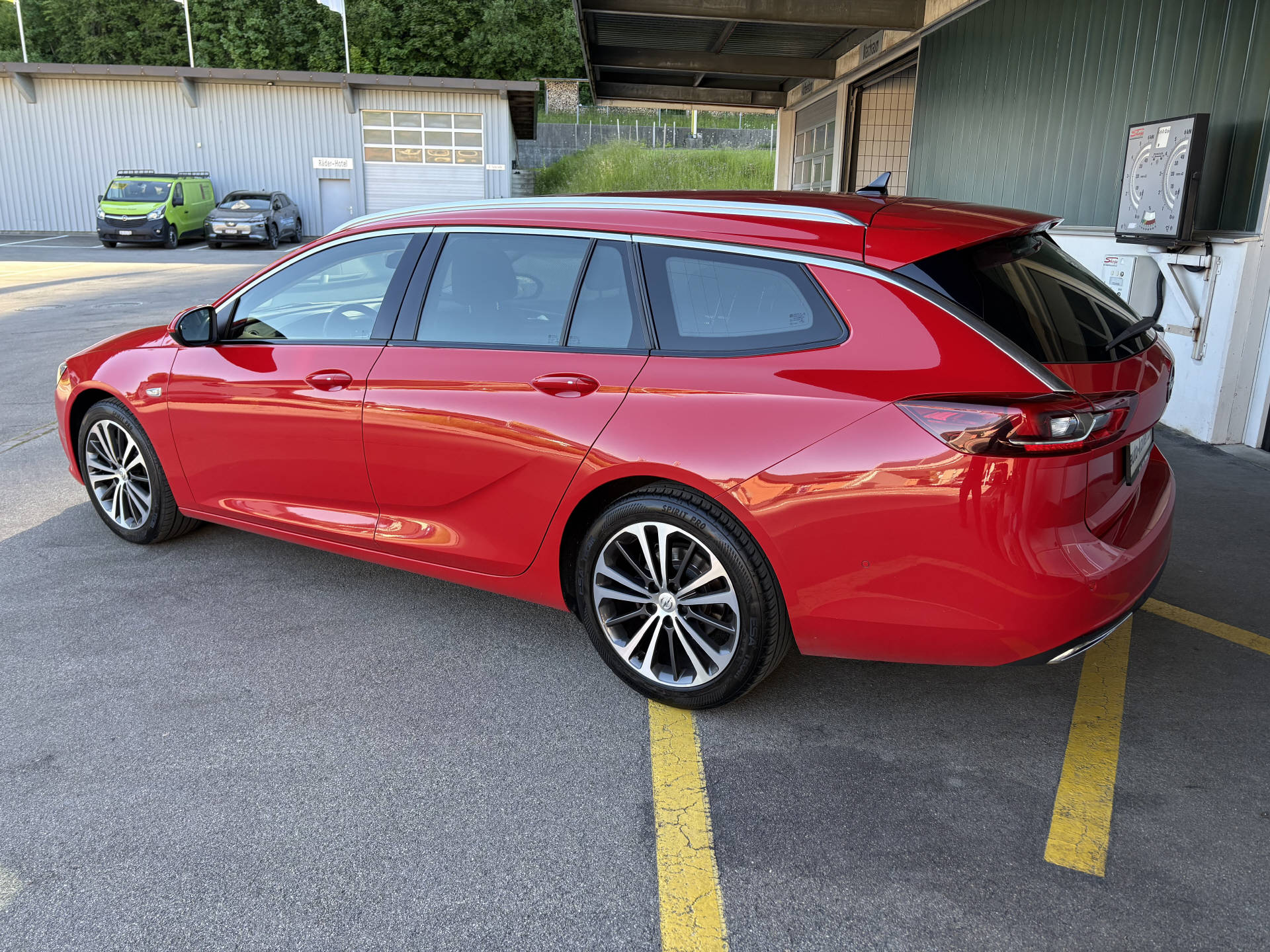 OPEL Insignia Sports Tourer 1.6 T Excellence-image-1