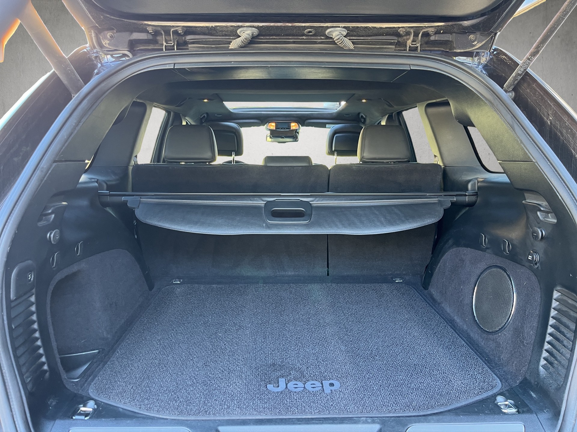 JEEP Grand Cherokee 3.0 CRD Summit Automatic-image-11