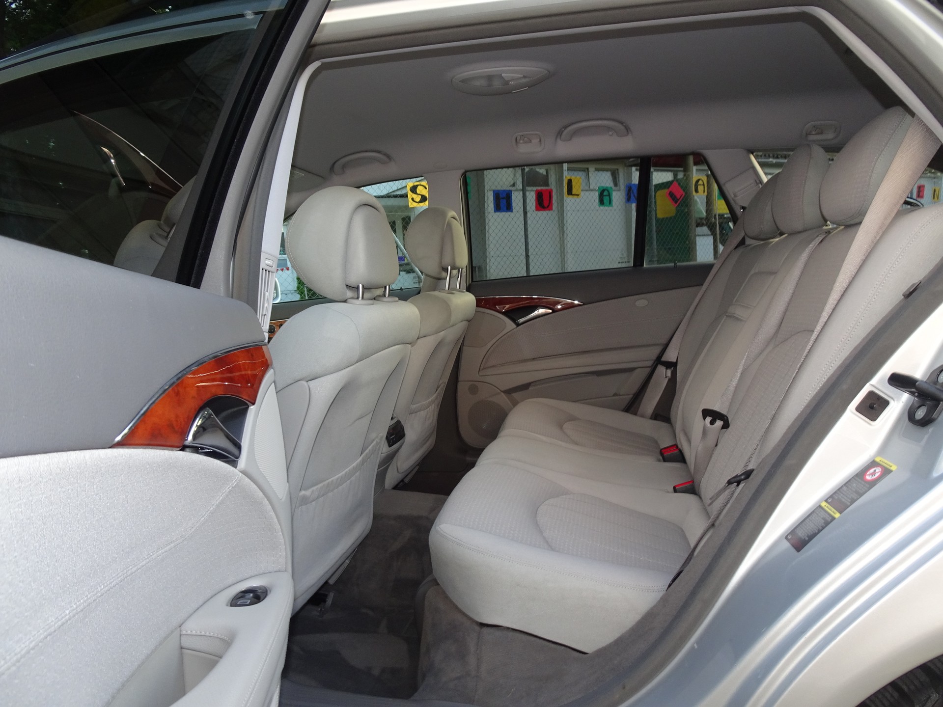 MERCEDES-BENZ E 320 CDI Elégance 4Matic Automatic-image-8