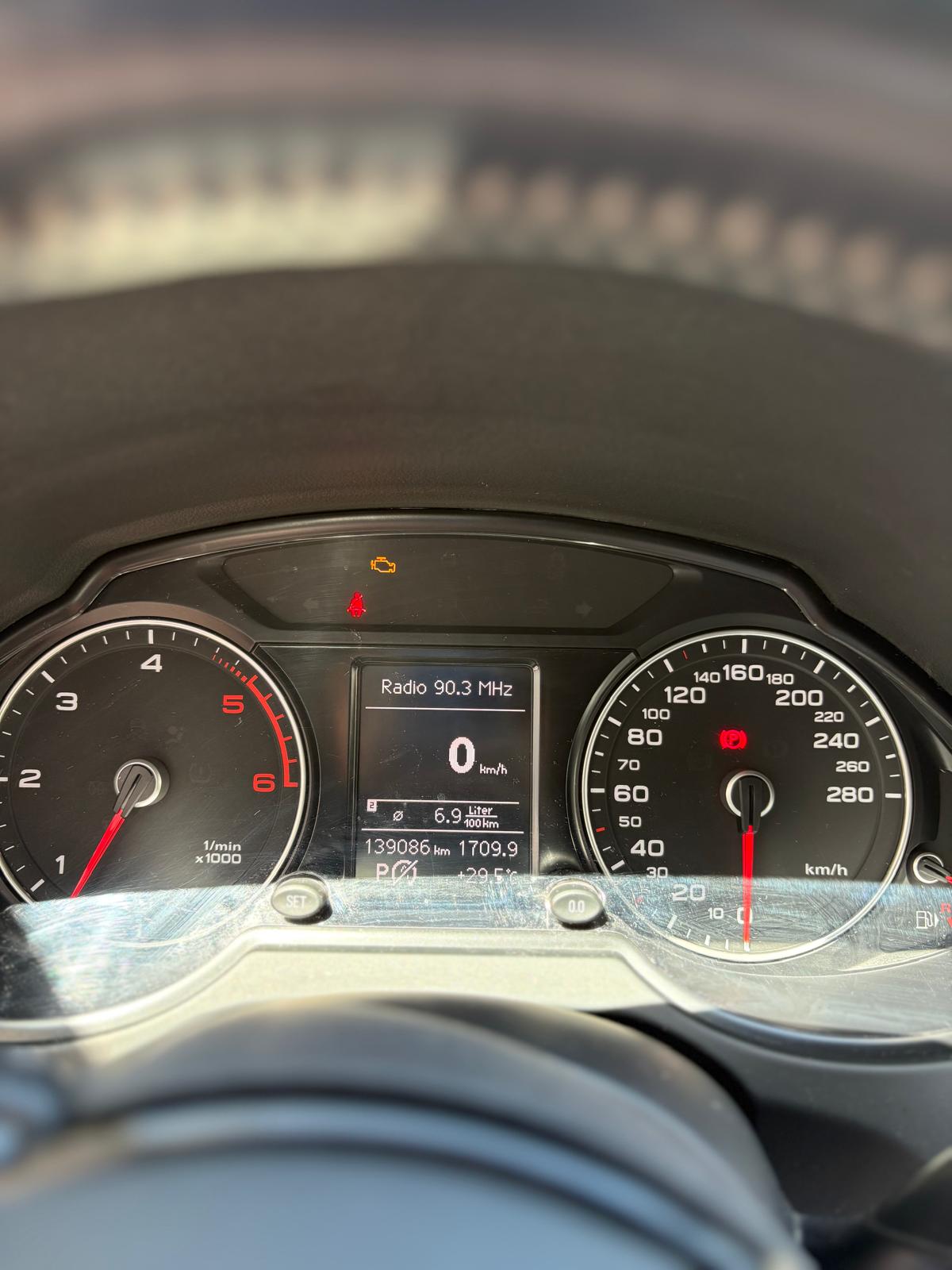 AUDI 3.0 V6 TDI quattro S-Tronic-image-3