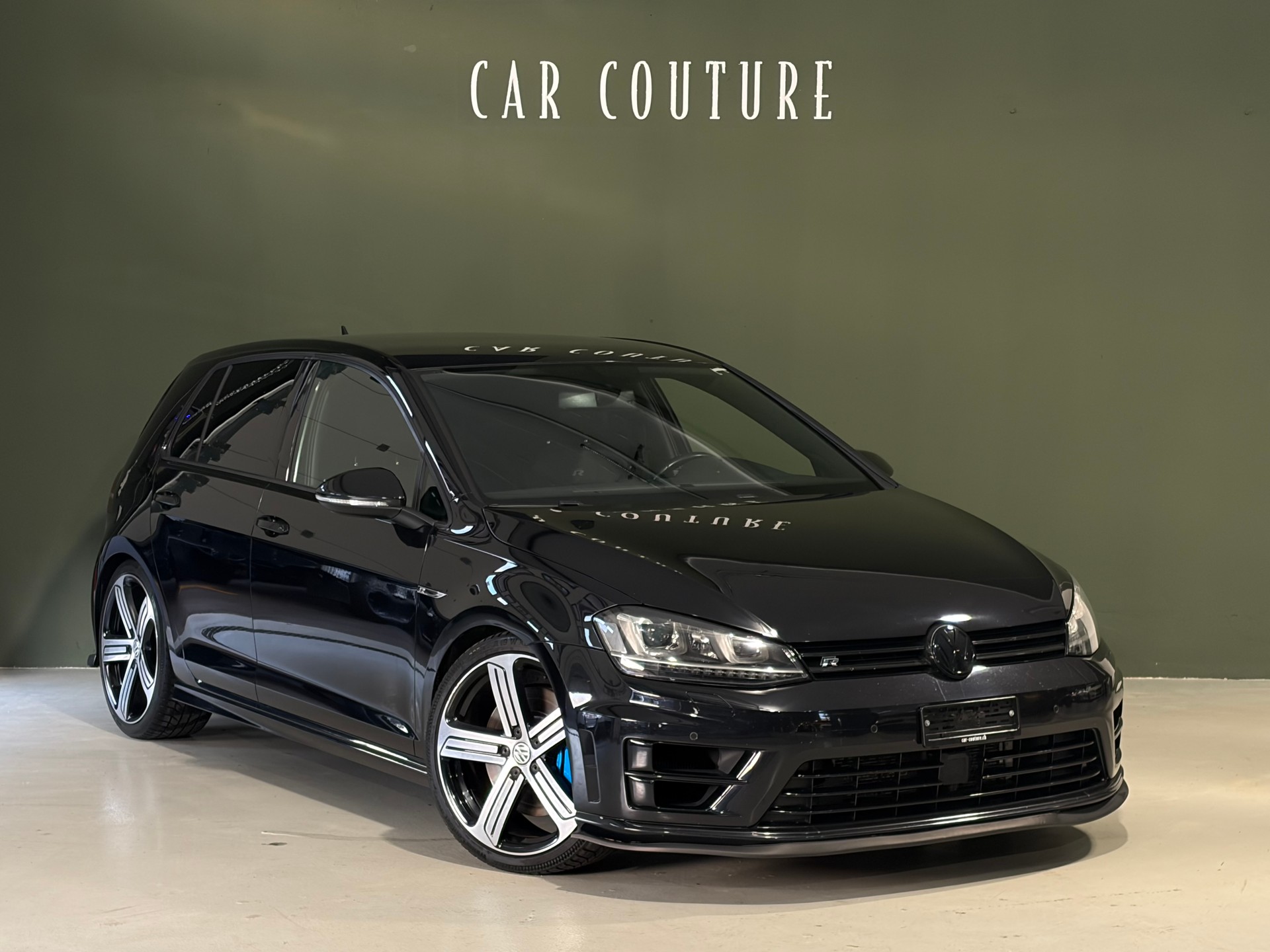 VW Golf 2.0 TSI R 4Motion DSG * MFK 28. 01 2026 *-showroom-element-3