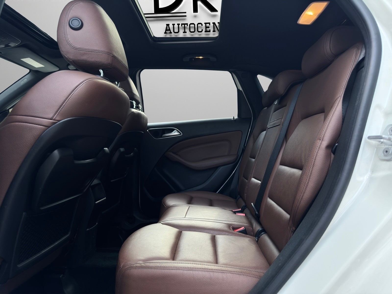 MERCEDES-BENZ B 180-image-9