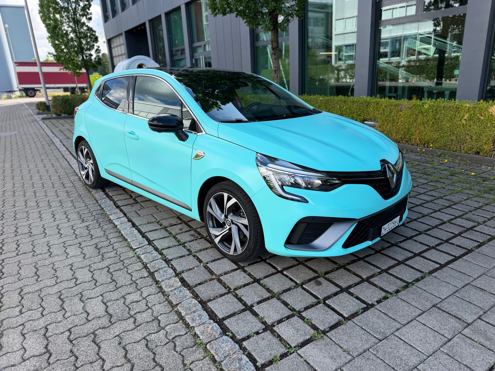 RENAULT Clio 1.6 E-Tech RS Line-showroom-element-2