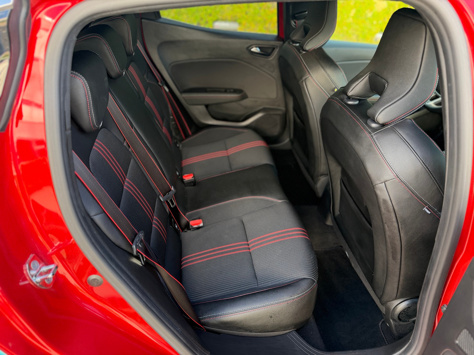 RENAULT Clio 1.6 E-Tech RS Line-image-10
