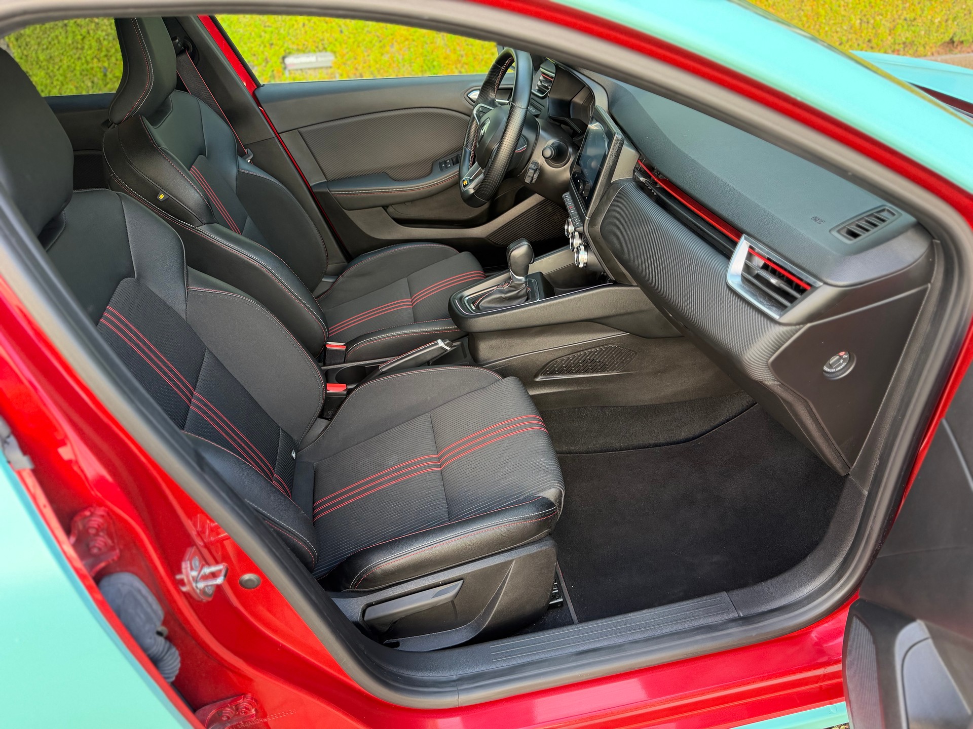 RENAULT Clio 1.6 E-Tech RS Line-image-13