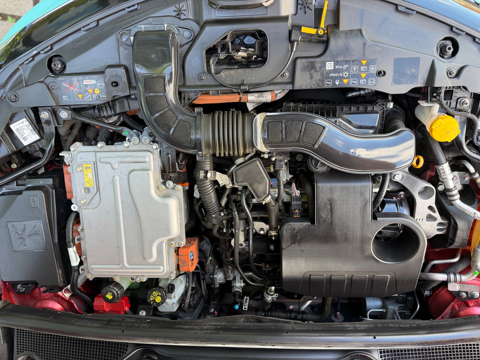 RENAULT Clio 1.6 E-Tech RS Line-image-18