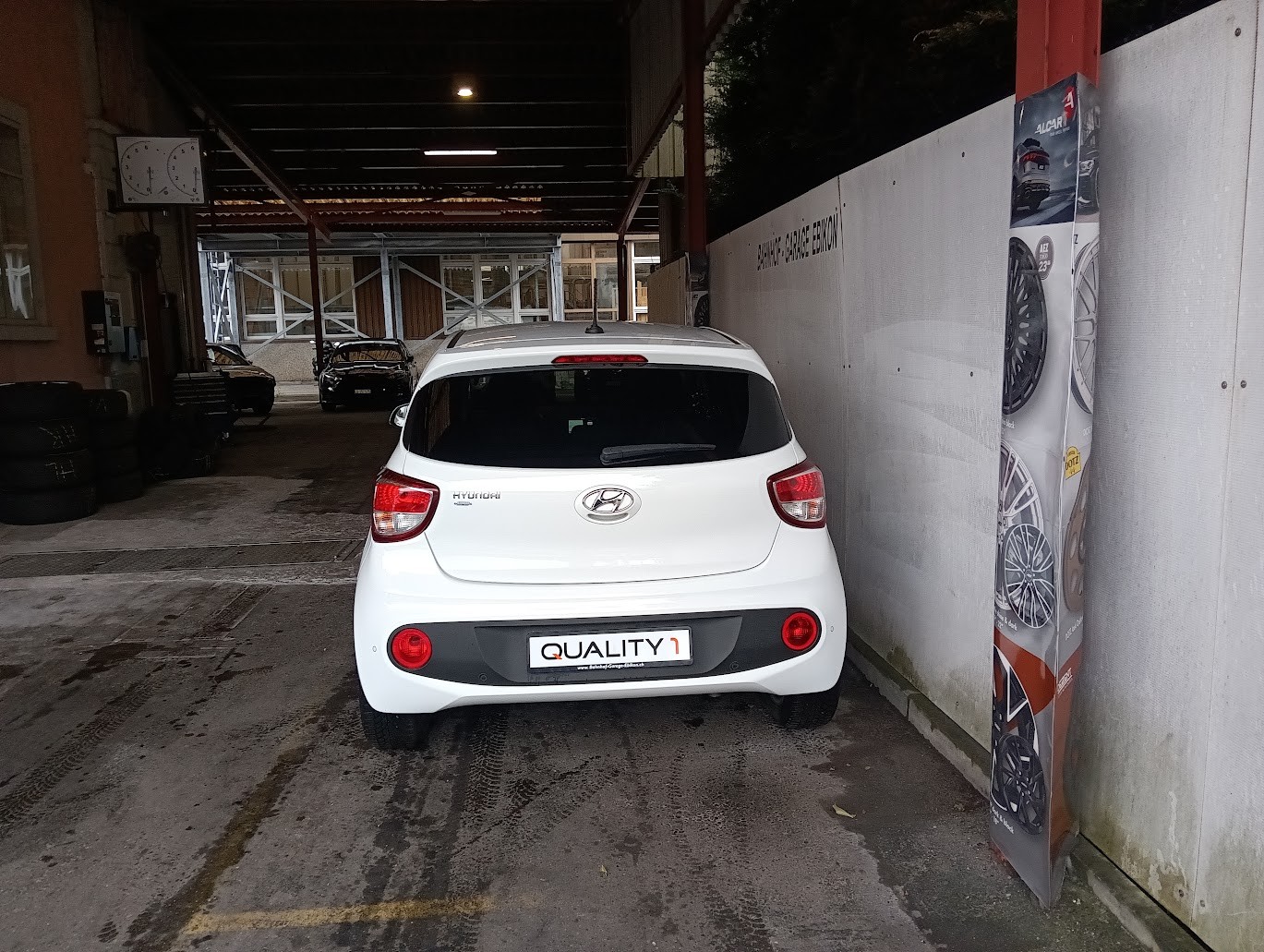 HYUNDAI i10 1.2 Vertex Automatic-image-5