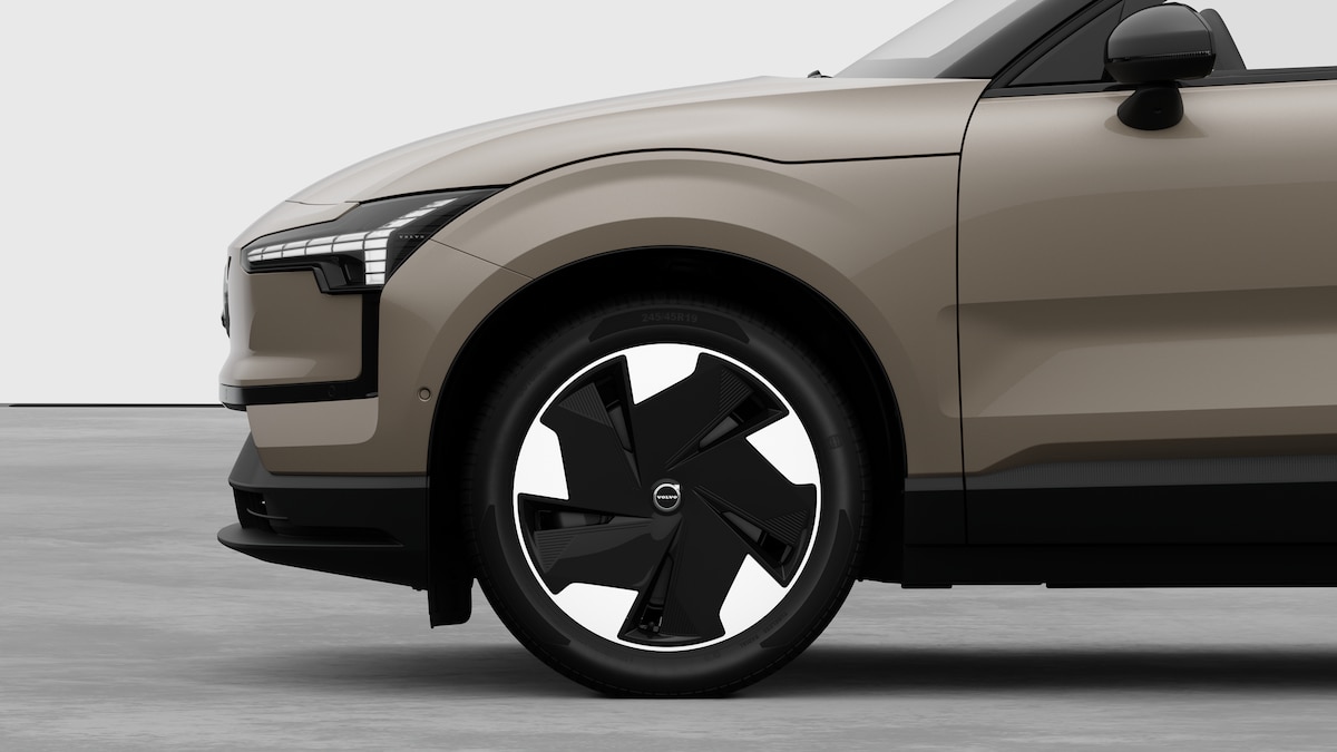 VOLVO EX30 E60 Twin Ultra Performance AWD-image-7