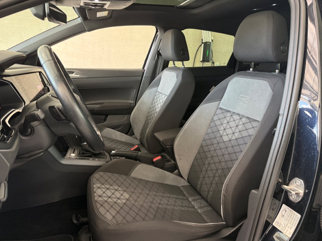 VW Taigo 1.5 TSI R-Line DSG-showroom-element-3