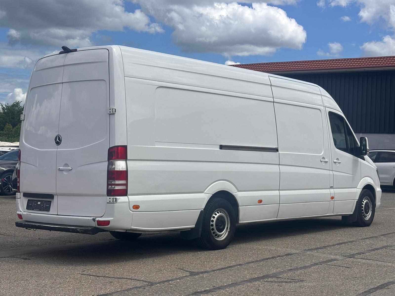 MERCEDES-BENZ Sprinter 313 CDI Extralang 7G-Tronic-image-4