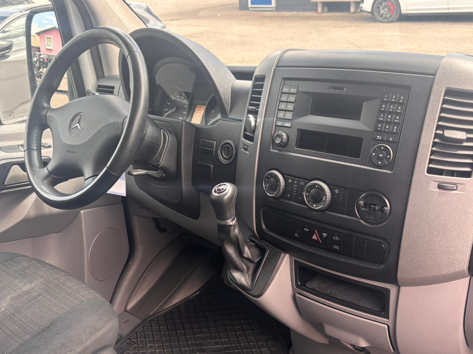 MERCEDES-BENZ Sprinter 313 CDI Extralang 7G-Tronic-image-12