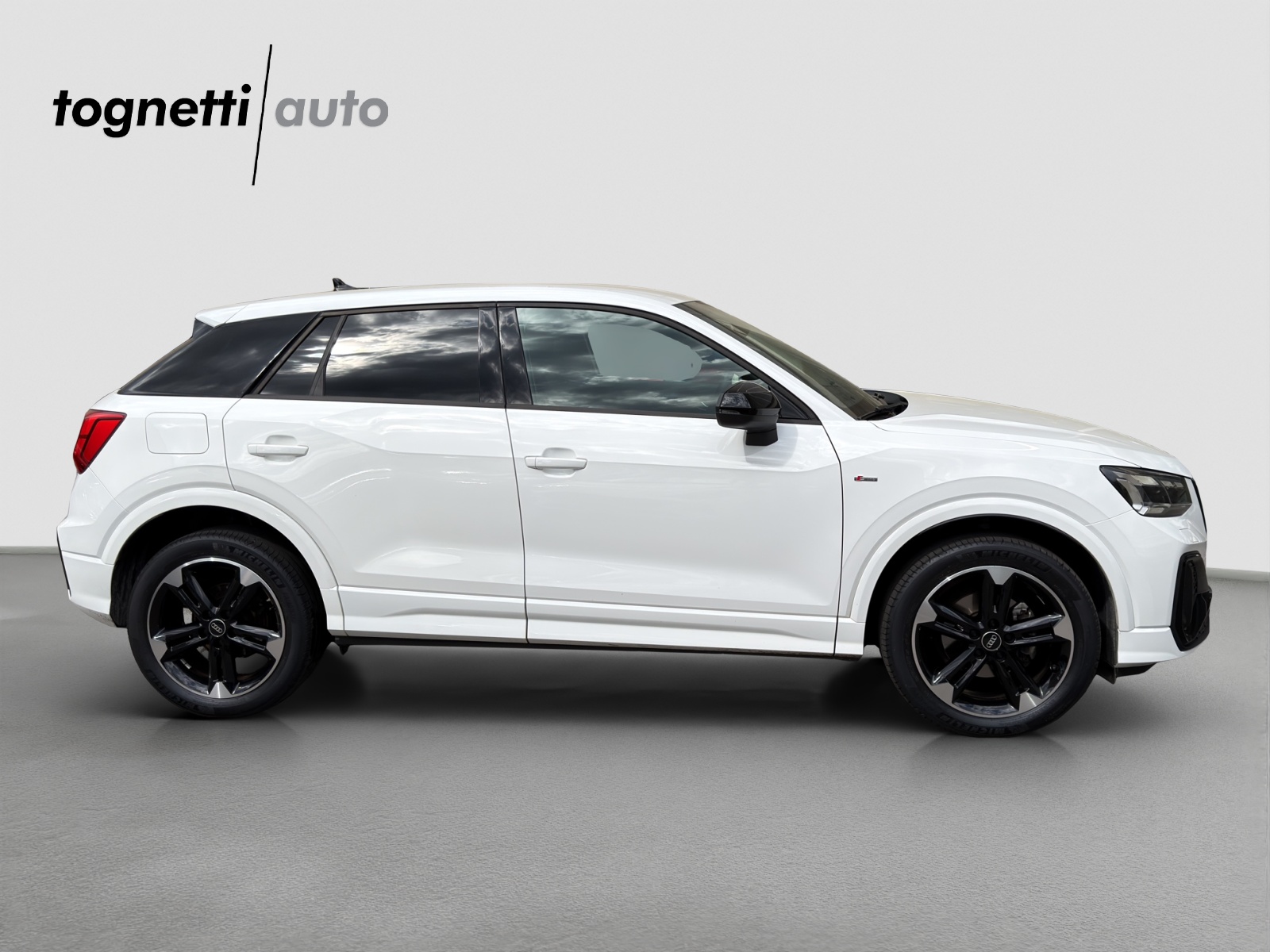 AUDI Q2 35 TFSI S line S-tronic-image-2