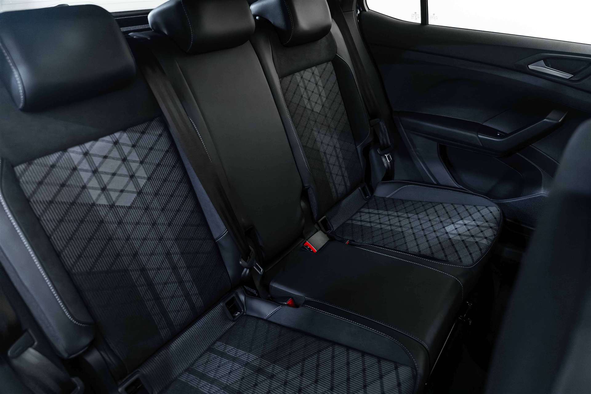 VW T-Cross 1.5 TSi EVO ACT R-Line DSG-Automat-image-13