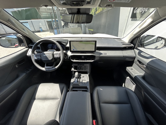 TOYOTA Hilux BEV Style AWD-image-5