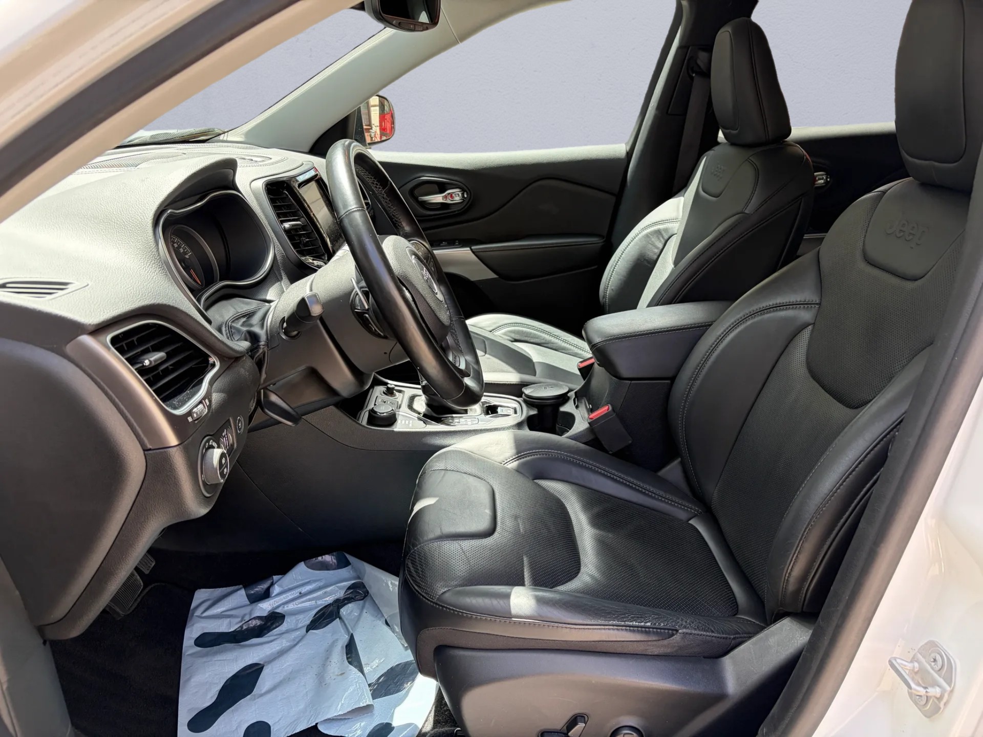 JEEP Cherokee 2.0 Limited AWD Drive I 9ATX-image-10
