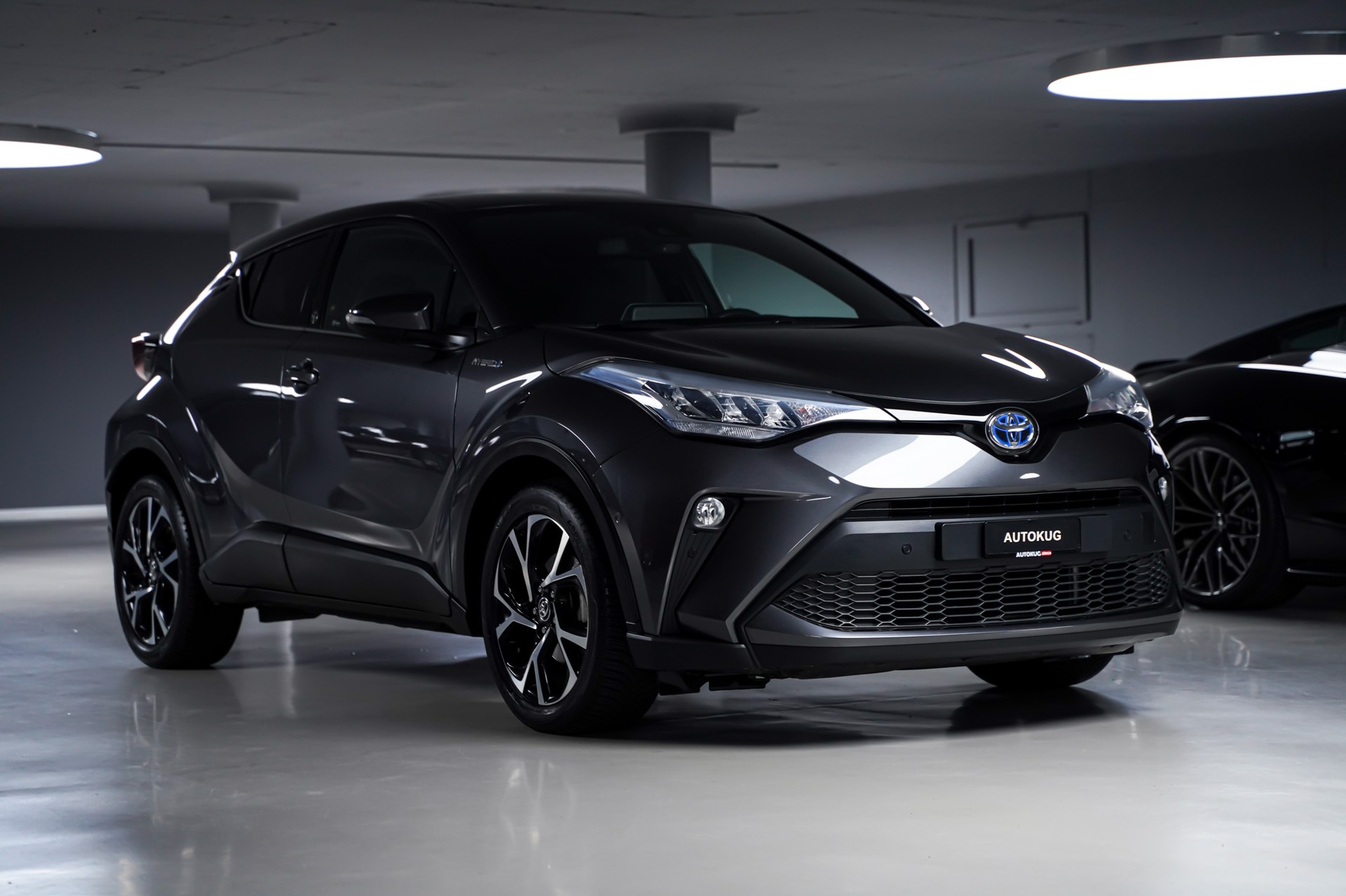 TOYOTA C-HR 2.0 HSD CVT Trend-image-2