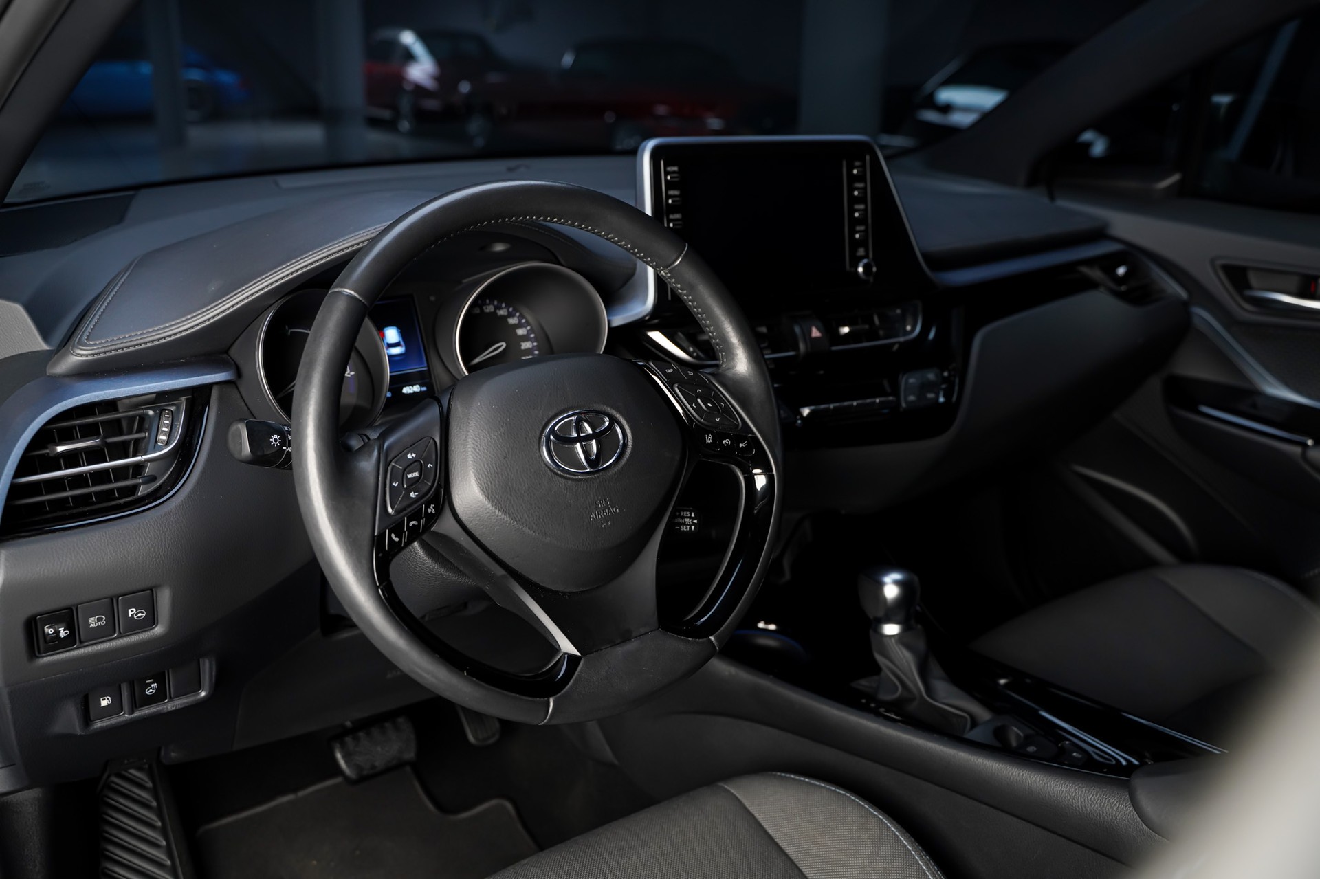 TOYOTA C-HR 2.0 HSD CVT Trend-image-9