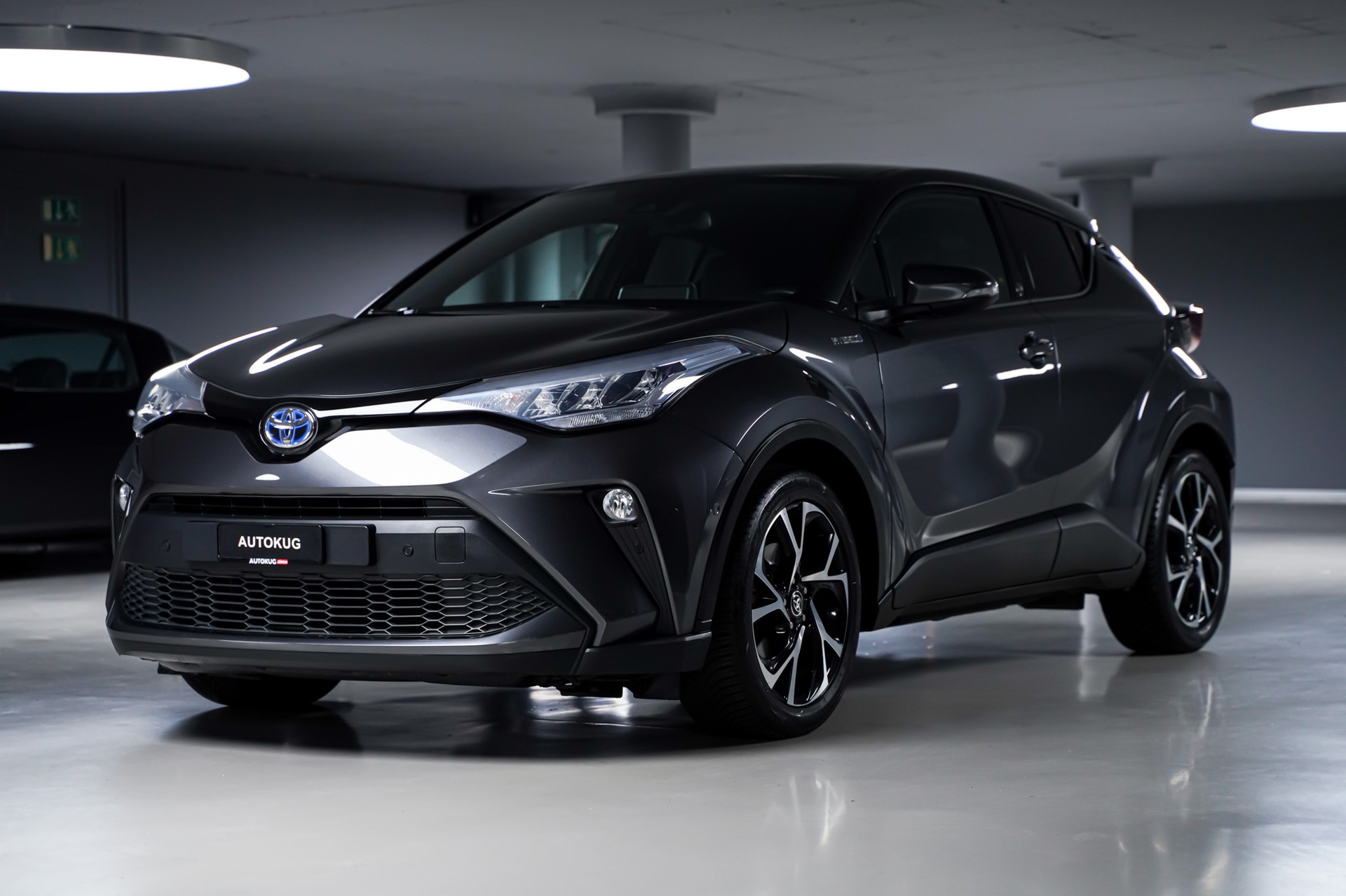 TOYOTA C-HR 2.0 HSD CVT Trend-image-0