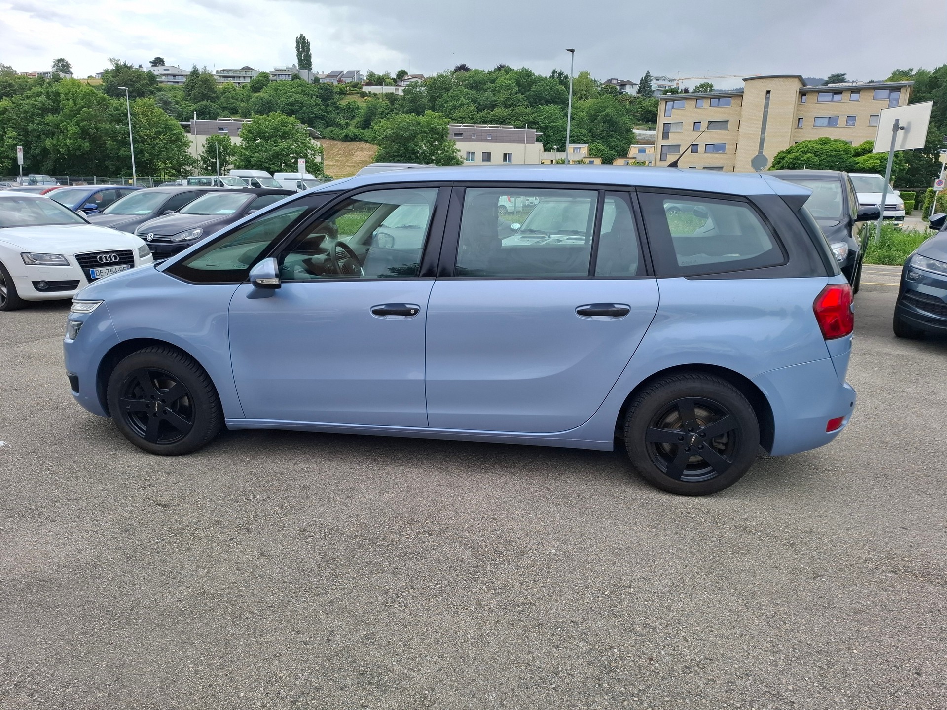CITROEN Grand C4 Picasso 1.6 HDi Attraction EGS6-image-4