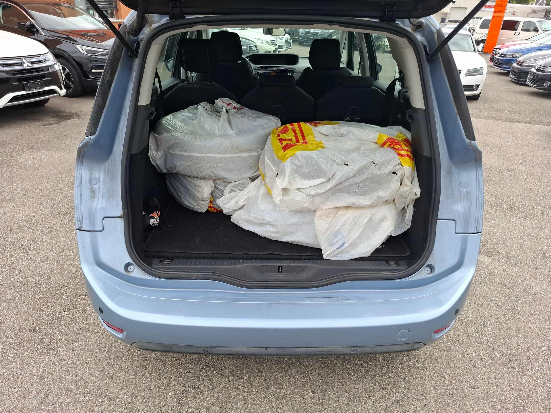 CITROEN Grand C4 Picasso 1.6 HDi Attraction EGS6-image-10